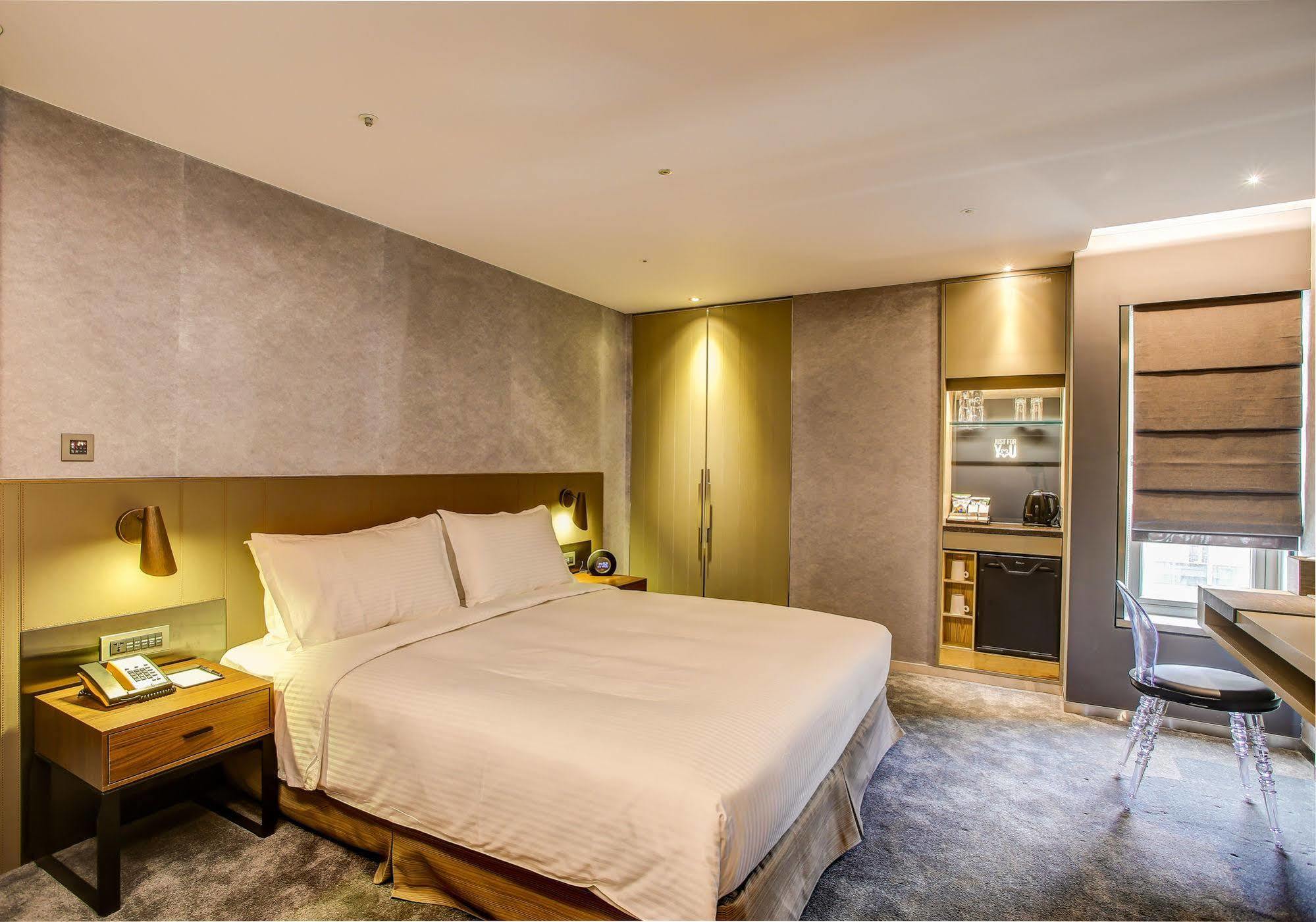 Check Inn Taipei Nanjing Exterior foto